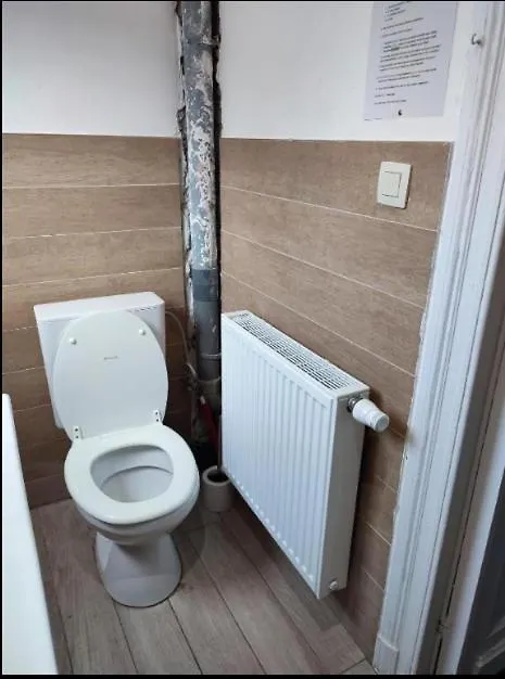 Chambre Confortable Lits Double Schaarbeek Premier Etage 布鲁塞尔 0*,